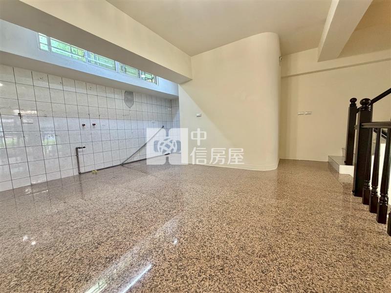 潭子雙車美墅房屋室內格局與周邊環境