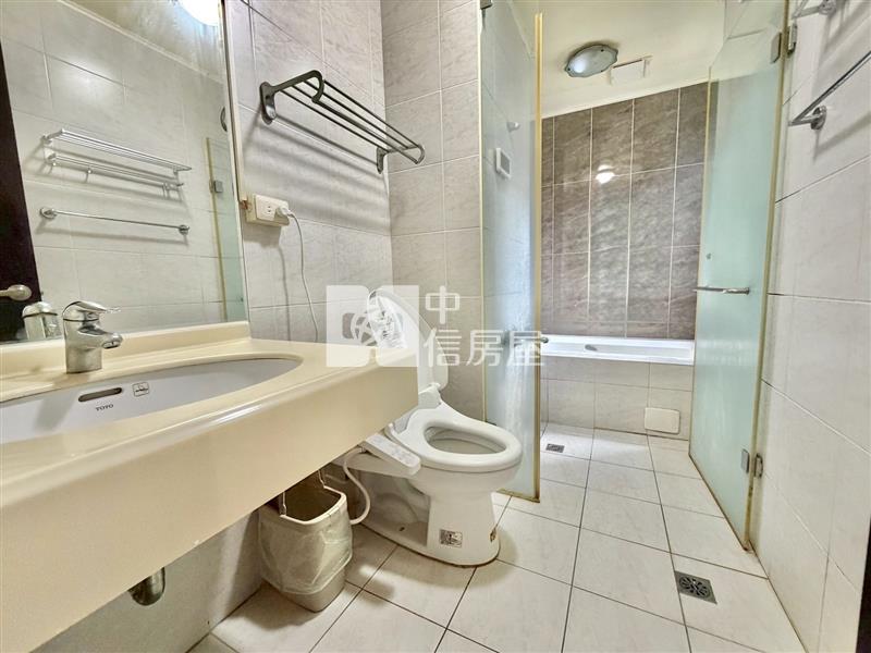 潭子佳茂大兩房車位房屋室內格局與周邊環境