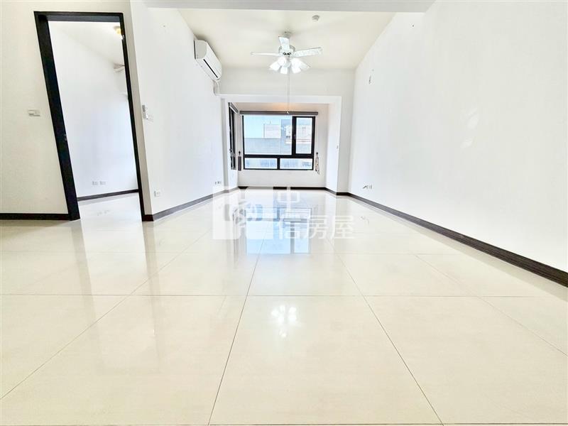 潭子佳茂大兩房車位房屋室內格局與周邊環境