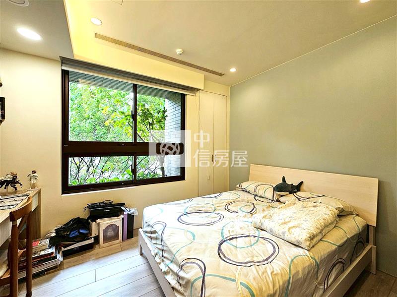 龍寶仁美臻邸樹梢戶雙平車連號房屋室內格局與周邊環境