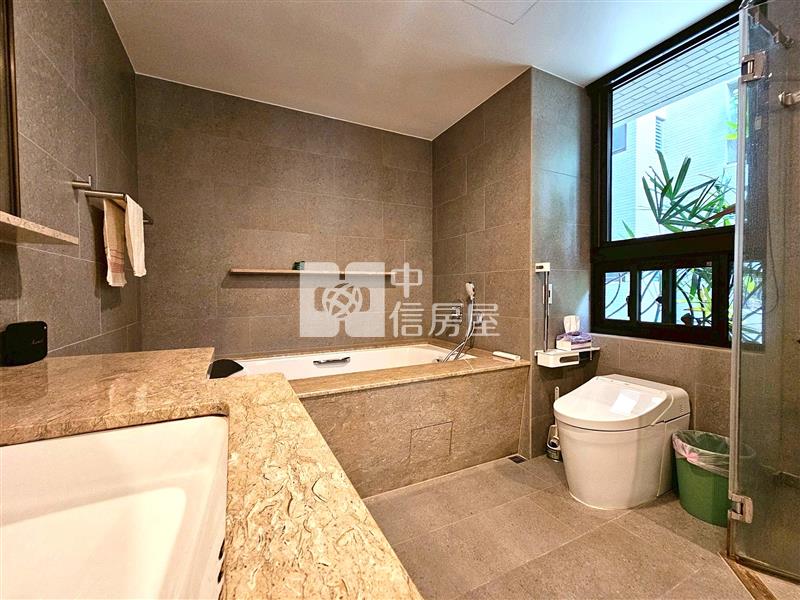 龍寶仁美臻邸樹梢戶雙平車連號房屋室內格局與周邊環境