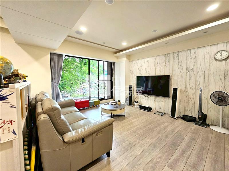 龍寶仁美臻邸樹梢戶雙平車連號房屋室內格局與周邊環境