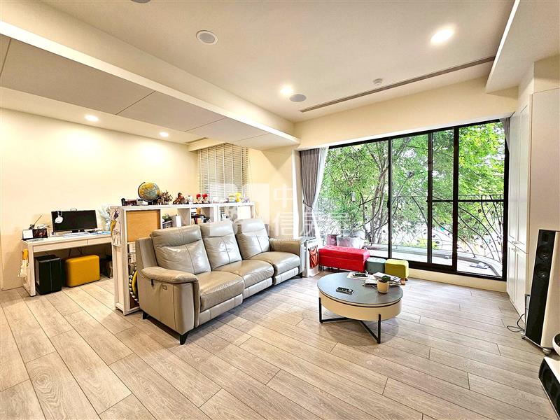 龍寶仁美臻邸樹梢戶雙平車連號房屋室內格局與周邊環境