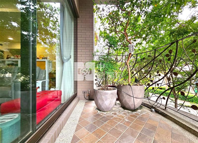 龍寶仁美臻邸樹梢戶雙平車連號房屋室內格局與周邊環境