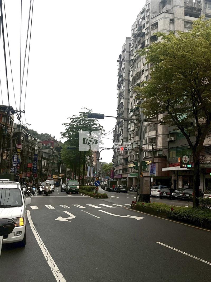 ●仁愛區南榮路店面房屋室內格局與周邊環境