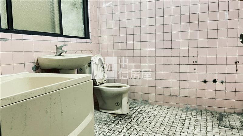 ●仁愛區南榮路2樓房屋室內格局與周邊環境