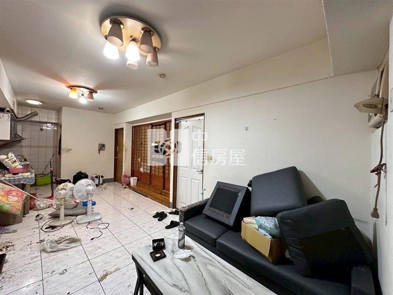 頭份市中星三樓房屋室內格局與周邊環境