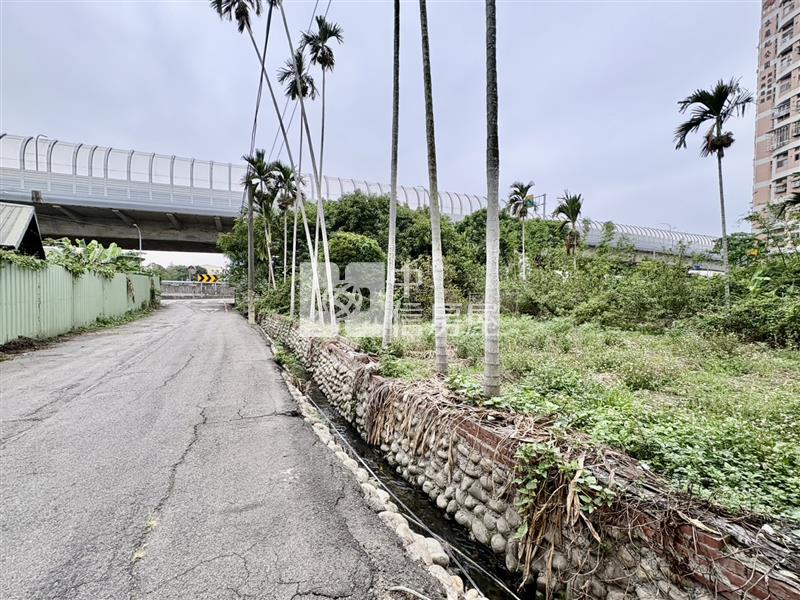 機捷特區旁正環中路超值農角地房屋室內格局與周邊環境