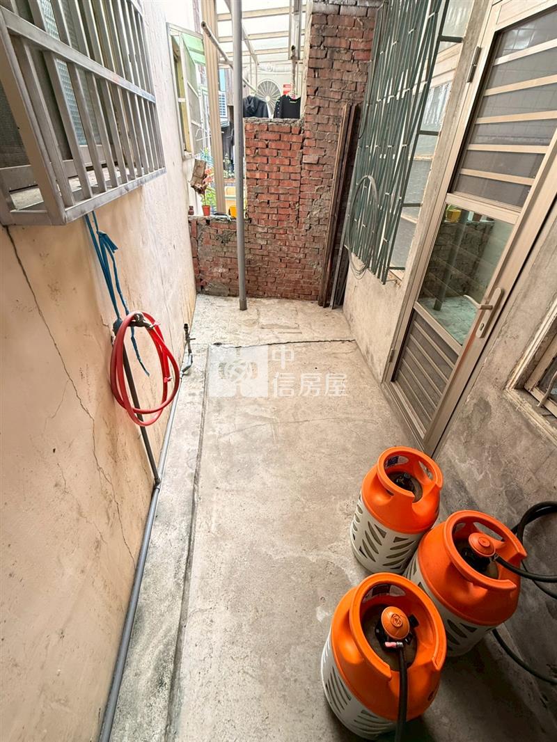 崇倫國中豐富公園低總價活路透天房屋室內格局與周邊環境