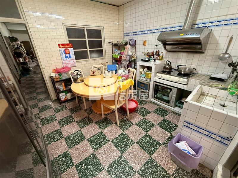 崇倫國中豐富公園低總價活路透天房屋室內格局與周邊環境