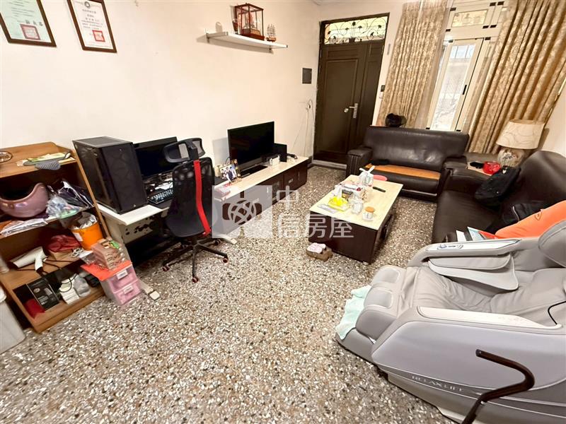 崇倫國中豐富公園低總價活路透天房屋室內格局與周邊環境