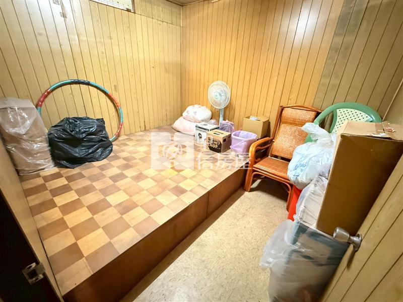 崇倫國中豐富公園低總價活路透天房屋室內格局與周邊環境