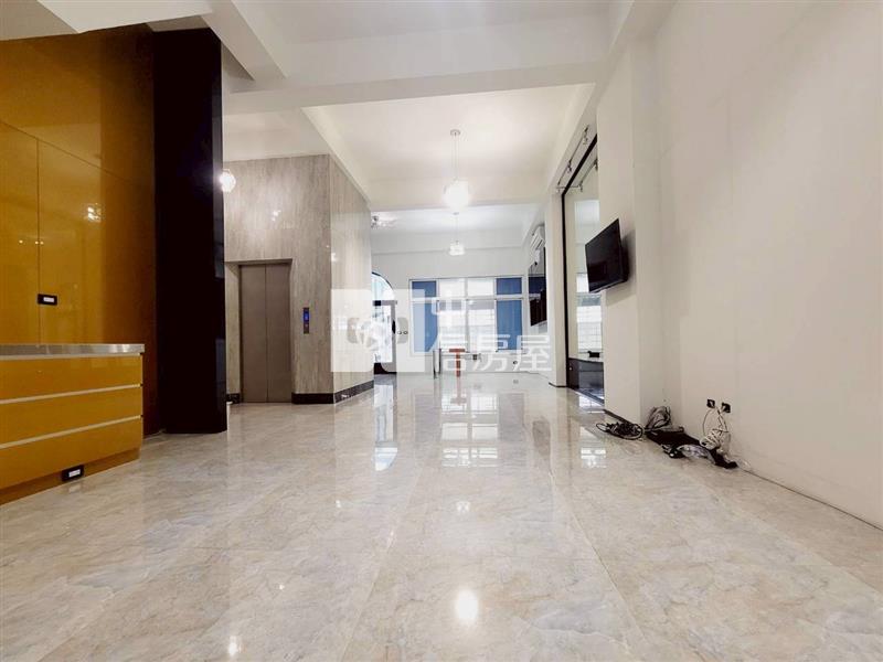 近亞果百坪電梯豪墅房屋室內格局與周邊環境