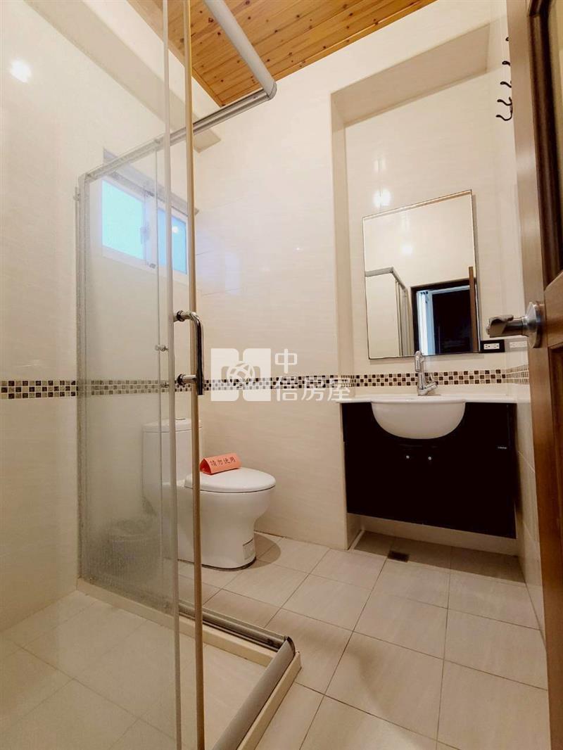 近亞果百坪電梯豪墅房屋室內格局與周邊環境