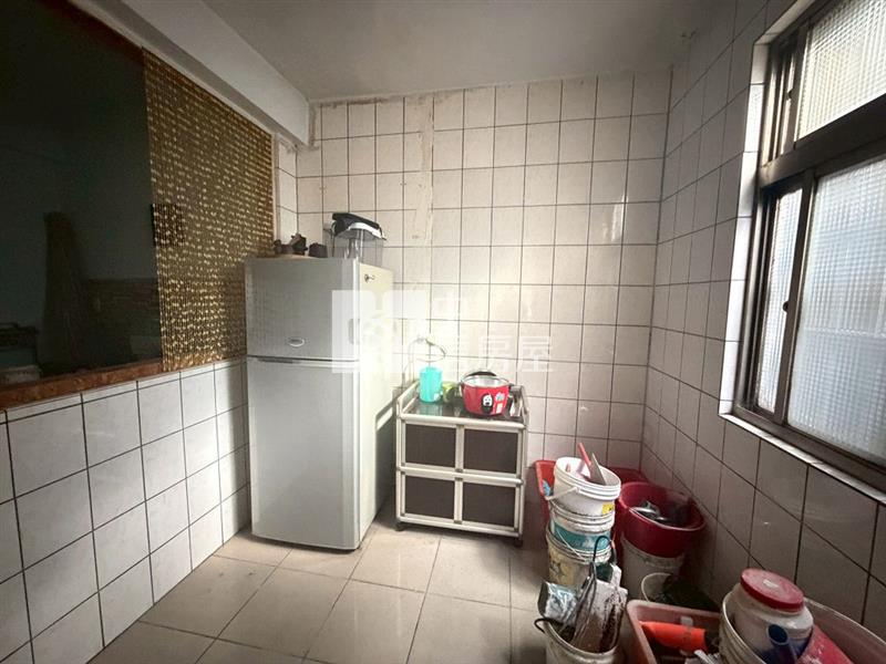 高城大面寬一樓門口可停車之大三房(中信卓越團隊)房屋室內格局與周邊環境