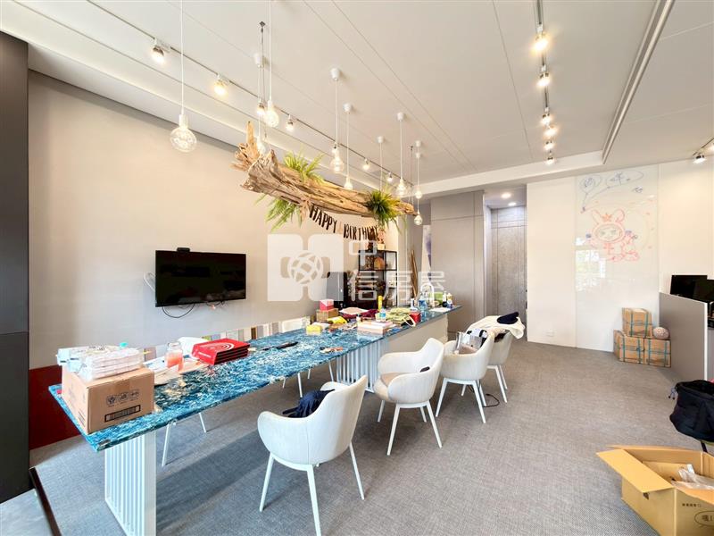 大園客運園區金店面房屋室內格局與周邊環境