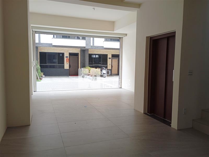 清水帝寶傳家臨路透天-E3房屋室內格局與周邊環境