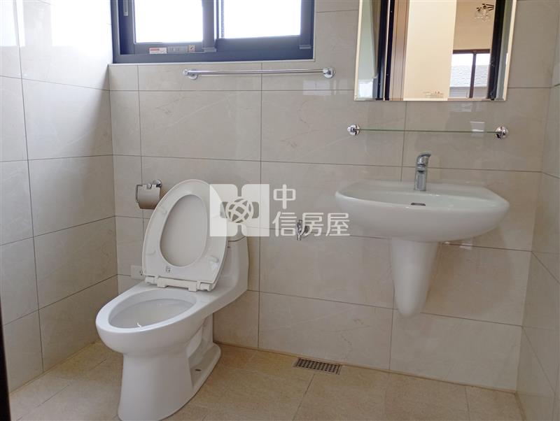 清水帝寶傳家臨路透天-E3房屋室內格局與周邊環境