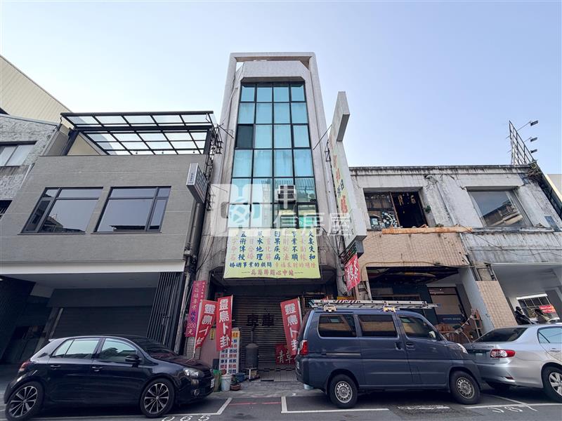 台中公園商二收租透店房屋室內格局與周邊環境