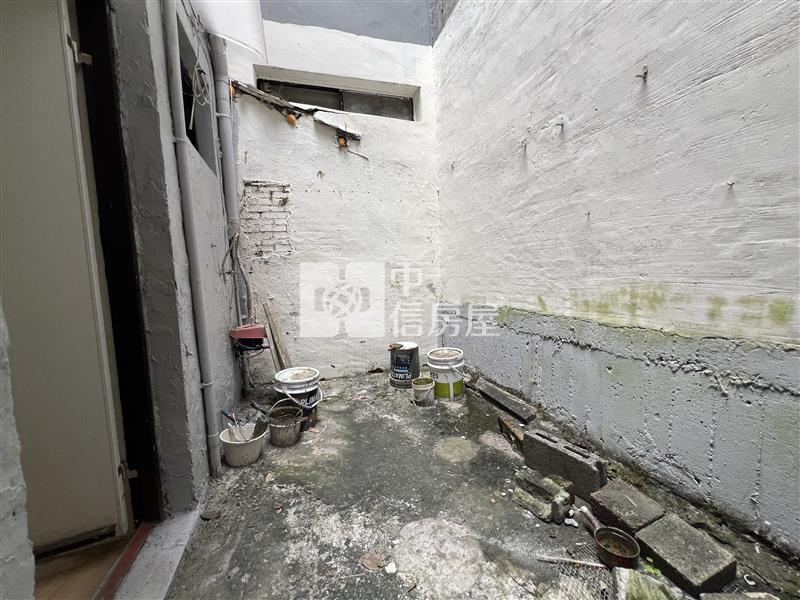 龜山后街商圈旁整新透天-1房屋室內格局與周邊環境