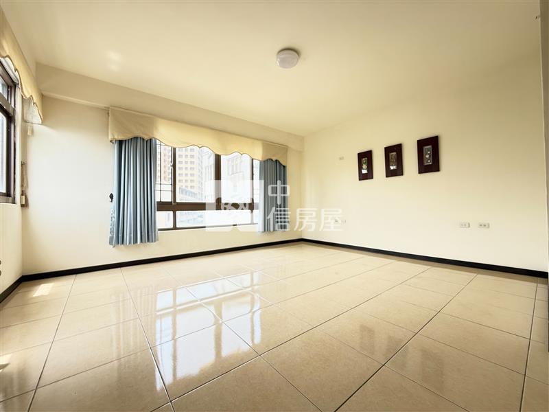 葳格高中大爺當家大地坪雙車豪墅房屋室內格局與周邊環境