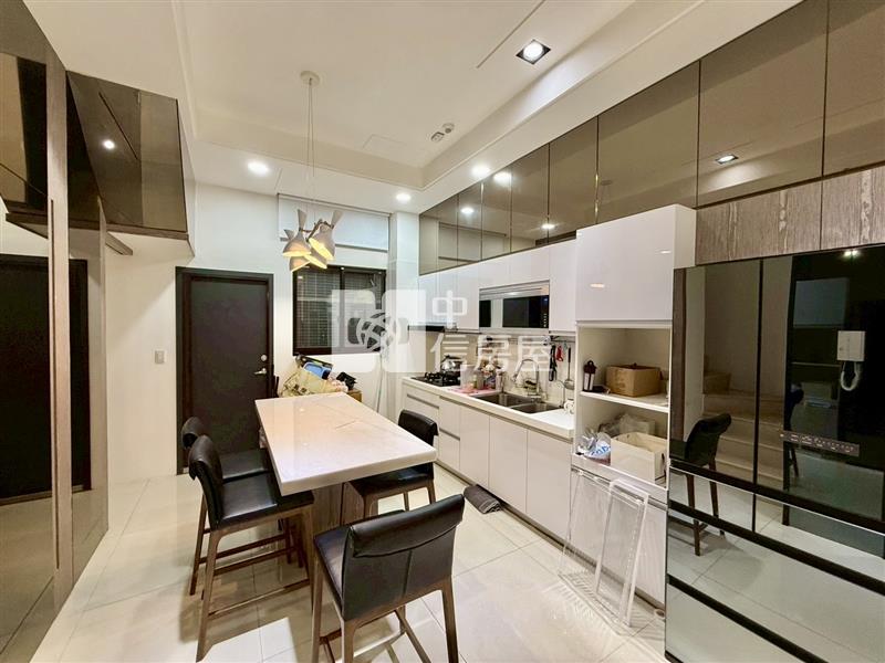 單元二樹禾院臨路雙車電梯豪墅房屋室內格局與周邊環境