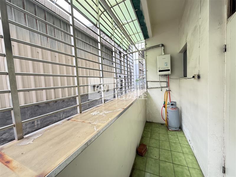 信義國小旁漂亮3房公寓房屋室內格局與周邊環境