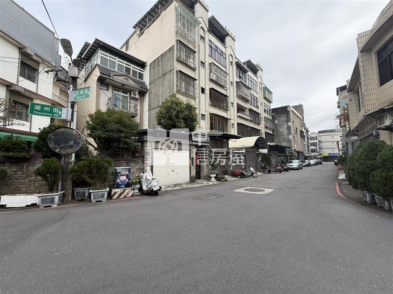 信義國小旁漂亮3房公寓房屋室內格局與周邊環境