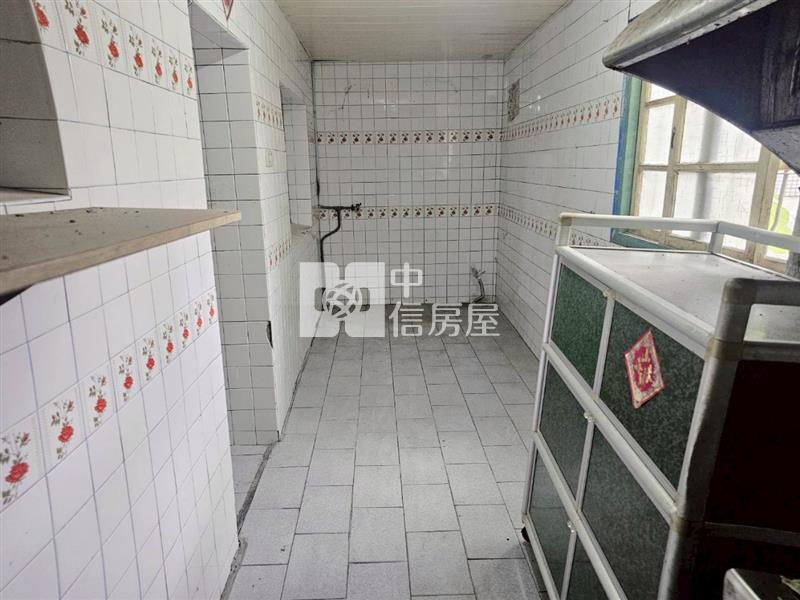 善化車站旁低總價透天房屋室內格局與周邊環境