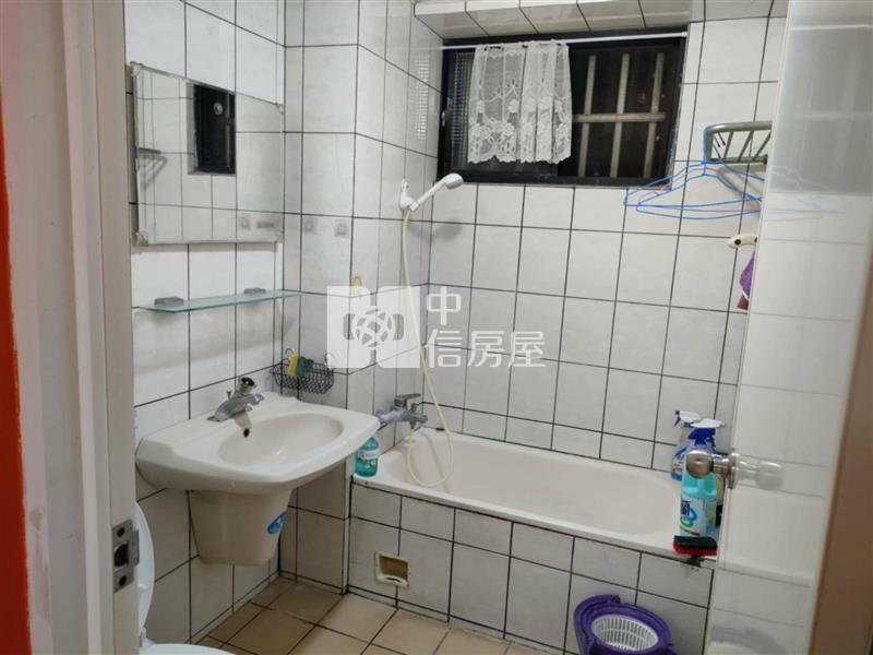 文化中心美2房+車位房屋室內格局與周邊環境