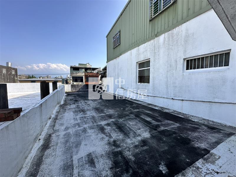 龍潭804旁黃金透天大地坪店面(需整理)房屋室內格局與周邊環境