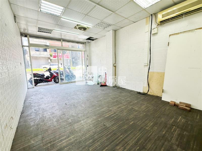 龍潭804旁黃金透天大地坪店面(需整理)房屋室內格局與周邊環境