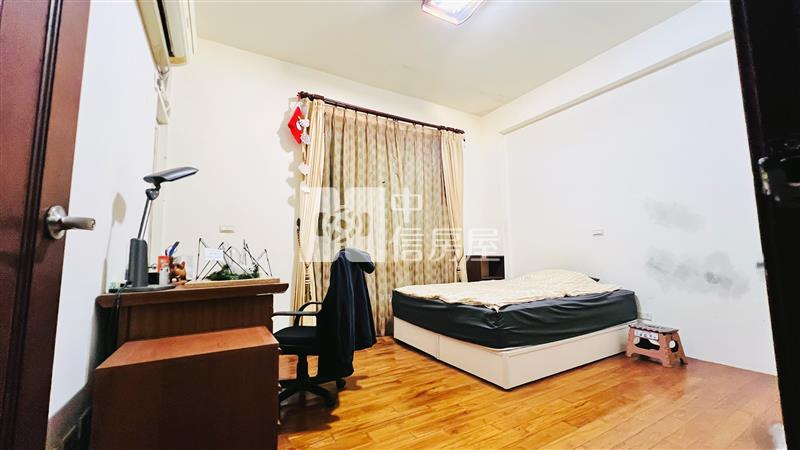 文化中心雙車位社區別墅房屋室內格局與周邊環境