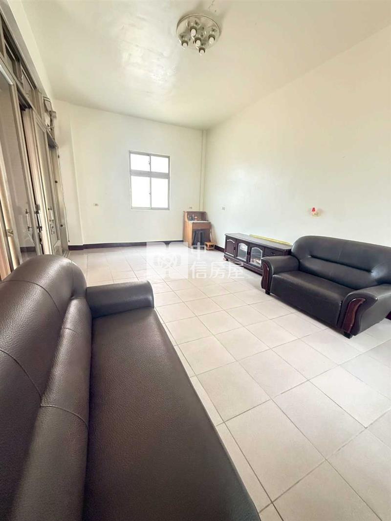 中央大學大地坪透天房屋室內格局與周邊環境