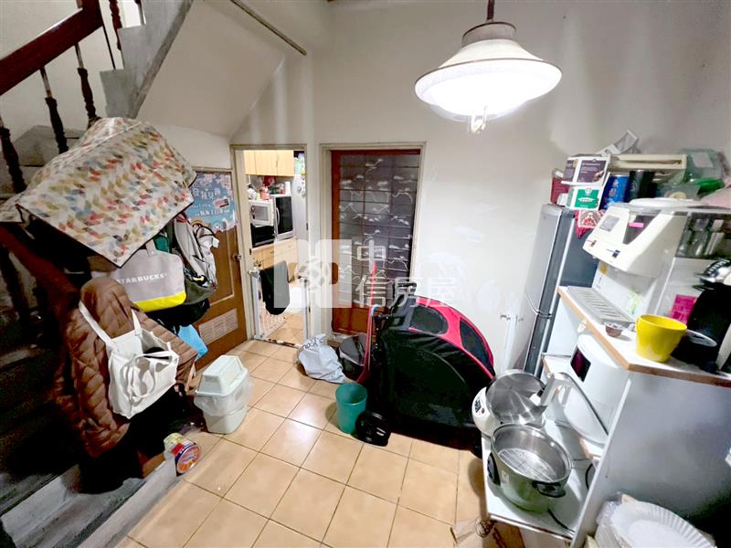 豐原中正公園旁孝親房透天房屋室內格局與周邊環境