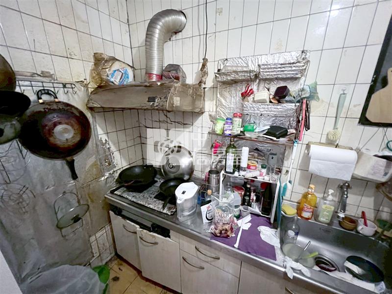 豐原中正公園旁孝親房透天房屋室內格局與周邊環境