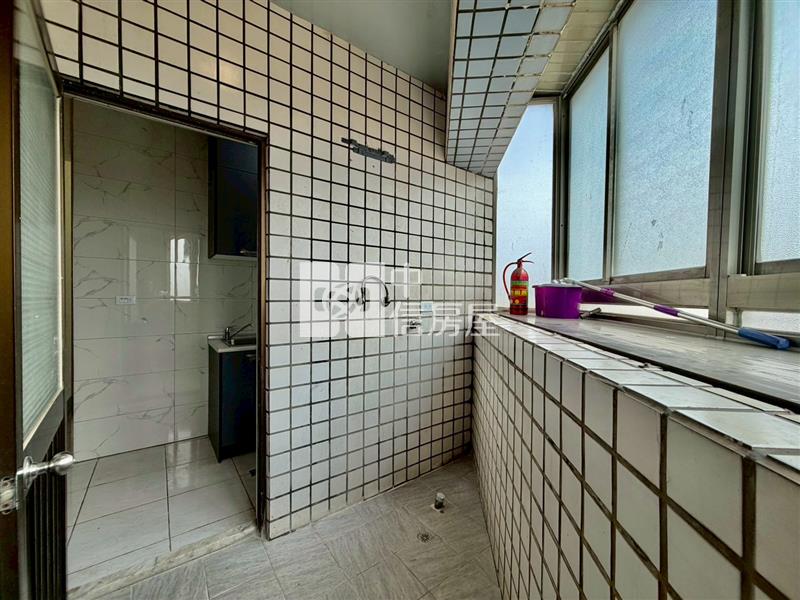 鑫聖中信-華勛國小電梯3房房屋室內格局與周邊環境