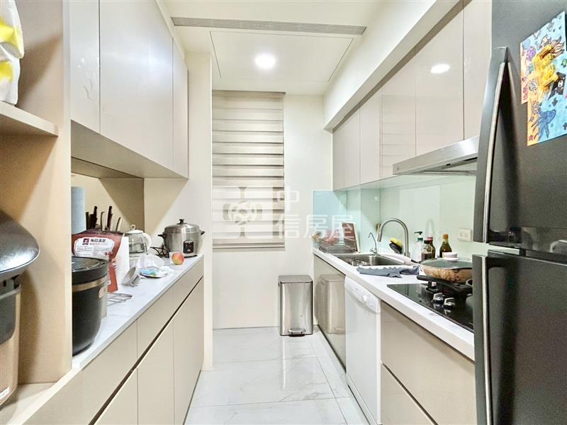 (專)海東國小朝南3年車墅房屋室內格局與周邊環境