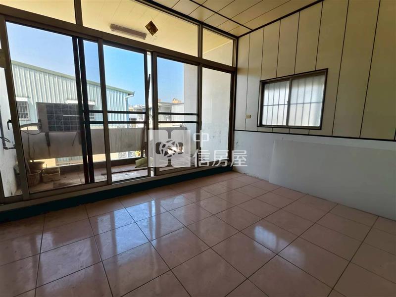 吳鳳科大旁透天房屋室內格局與周邊環境