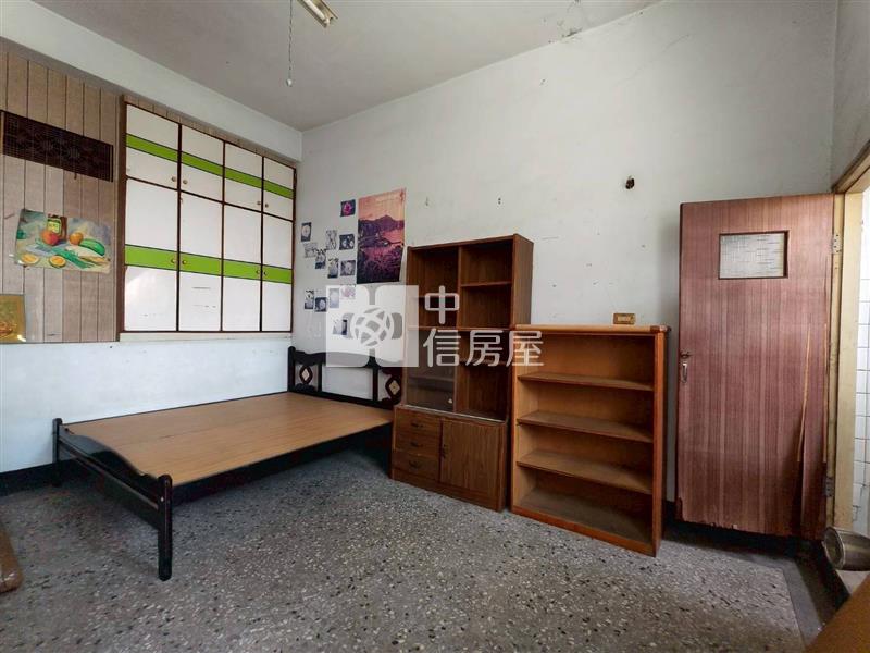 吳鳳科大旁透天房屋室內格局與周邊環境