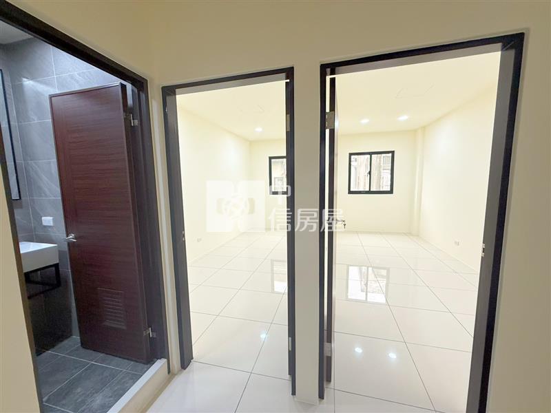 楊梅高榮國小整新美透天房屋室內格局與周邊環境