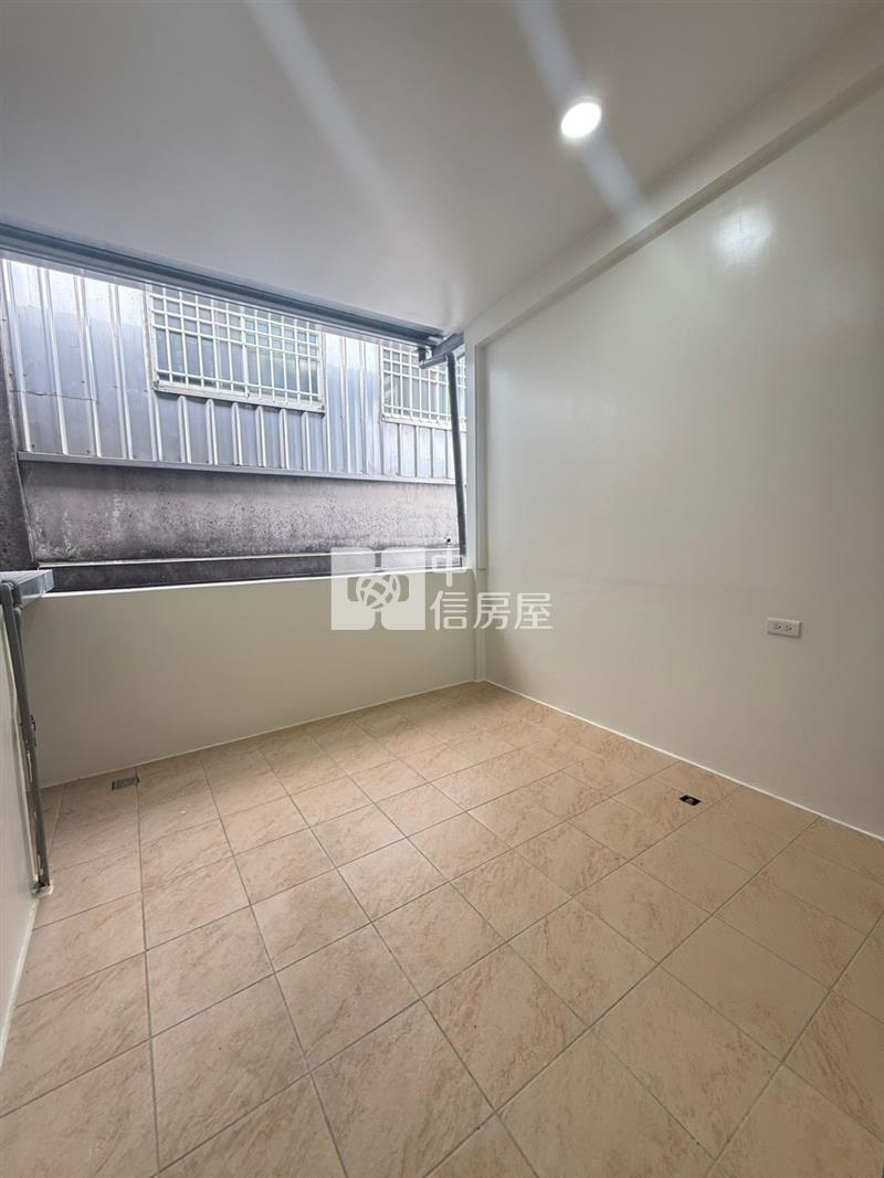 楊梅高榮國小整新美透天房屋室內格局與周邊環境