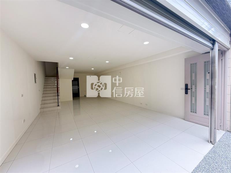 楊梅高榮國小整新美透天房屋室內格局與周邊環境