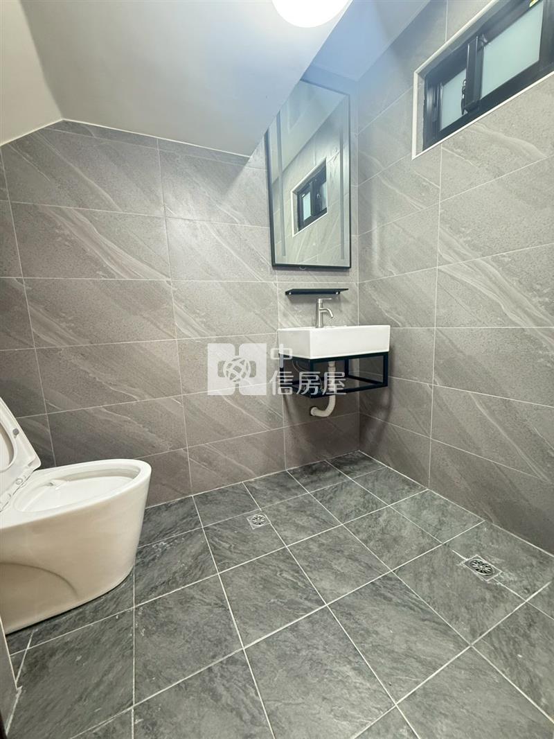 楊梅高榮國小整新美透天房屋室內格局與周邊環境