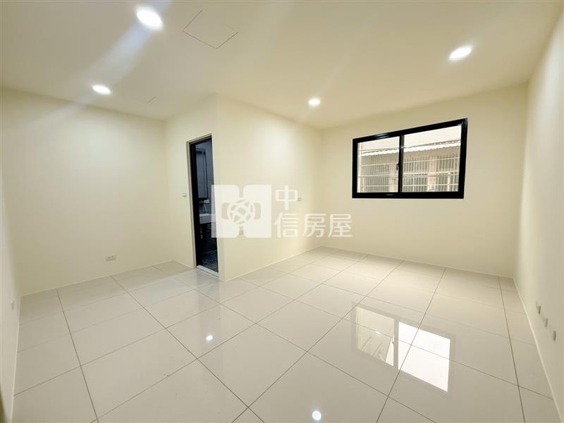 楊梅高榮國小整新美透天房屋室內格局與周邊環境