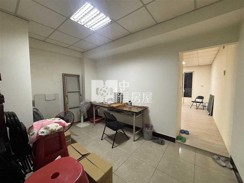 正金陵路透天店住房屋室內格局與周邊環境