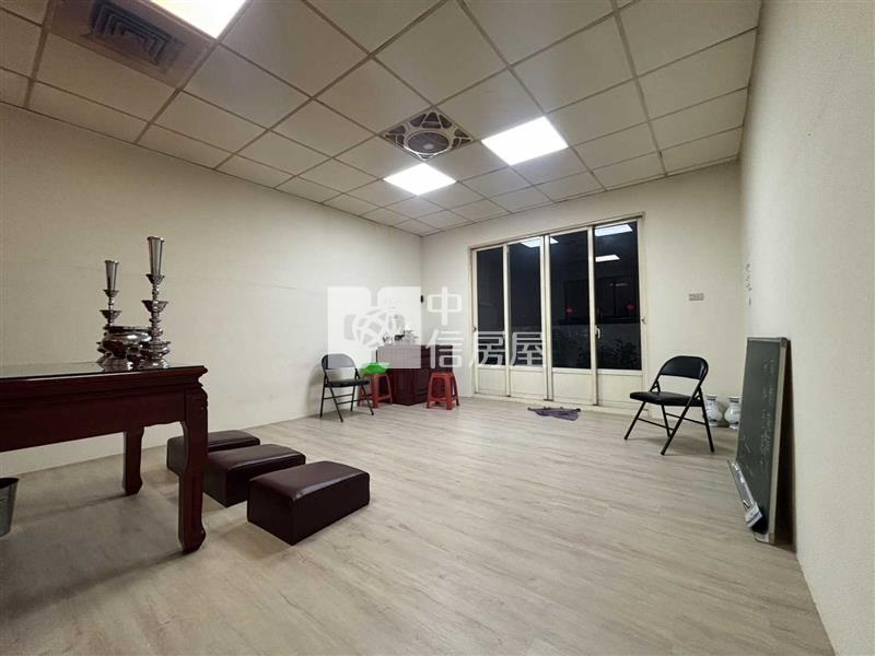 正金陵路透天店住房屋室內格局與周邊環境