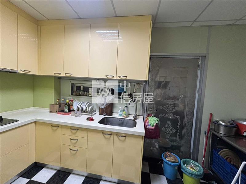 正金陵路透天店住房屋室內格局與周邊環境