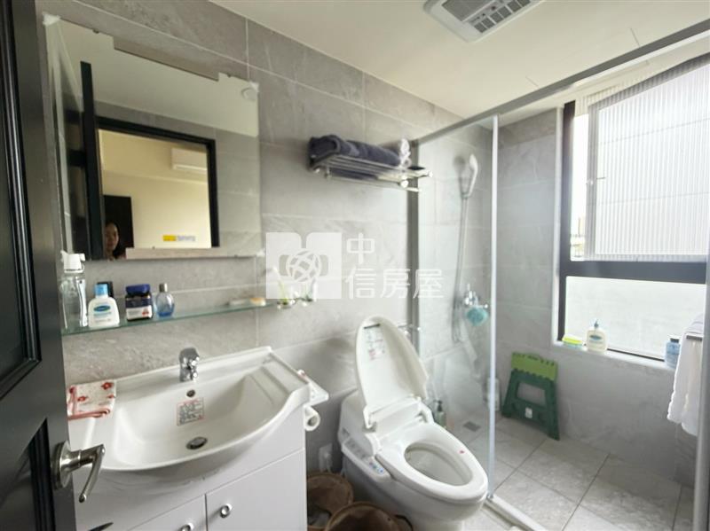 中豐路-稀有絕版輕屋齡2房2衛浴房屋室內格局與周邊環境