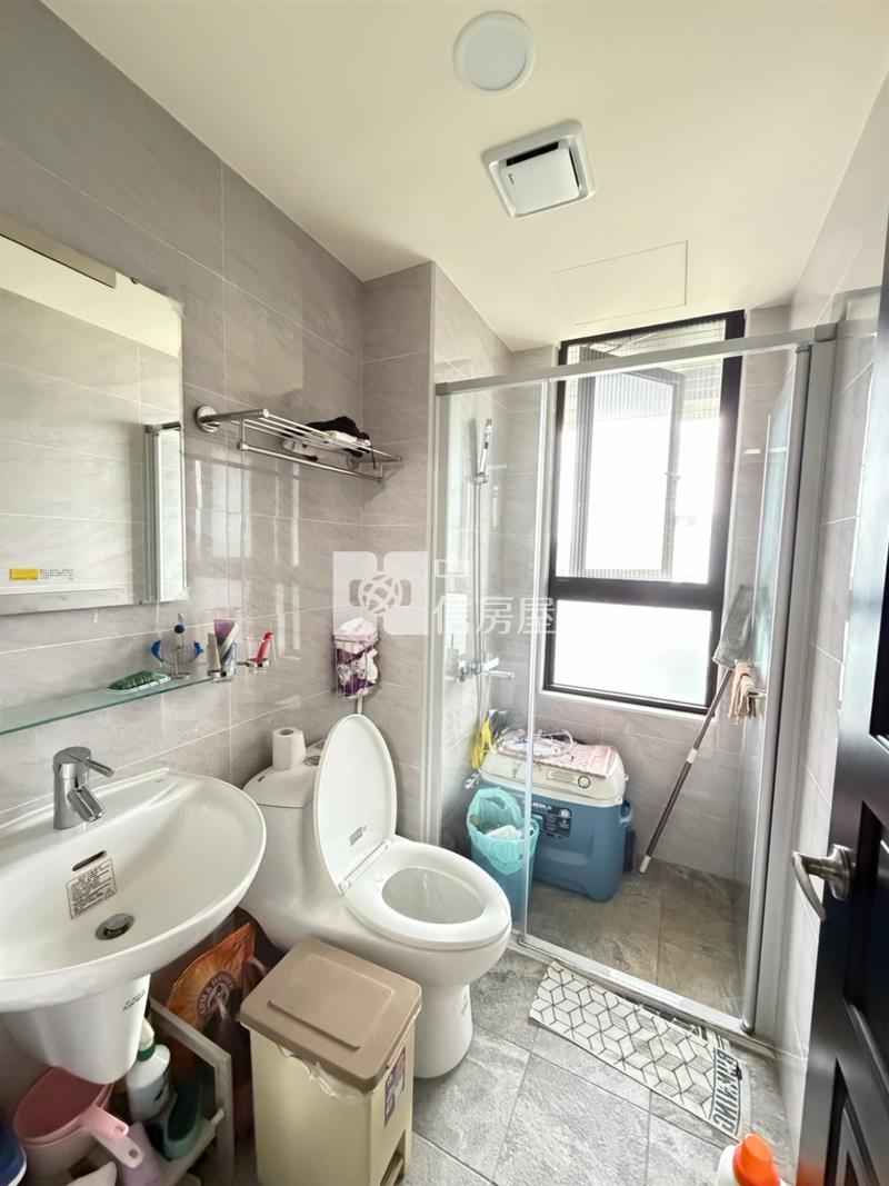 中豐路-稀有絕版輕屋齡2房2衛浴房屋室內格局與周邊環境